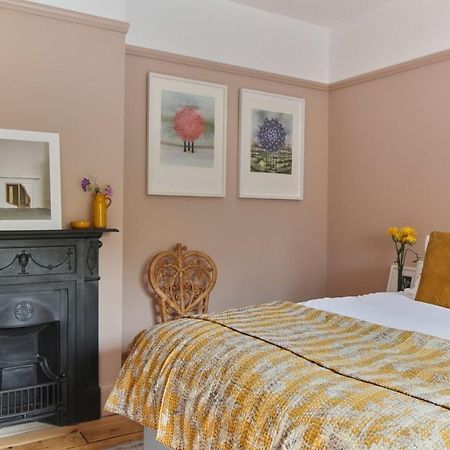 House On Beaconsfield Spacious Seaside Home Perfect For Relaxing With Friends Or Family Deal Kültér fotó