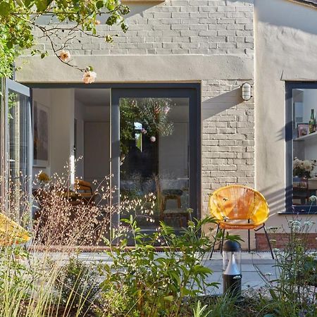 House On Beaconsfield Spacious Seaside Home Perfect For Relaxing With Friends Or Family Deal Kültér fotó