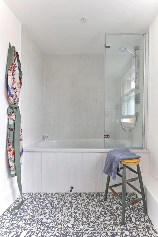 House On Beaconsfield Spacious Seaside Home Perfect For Relaxing With Friends Or Family Deal Kültér fotó