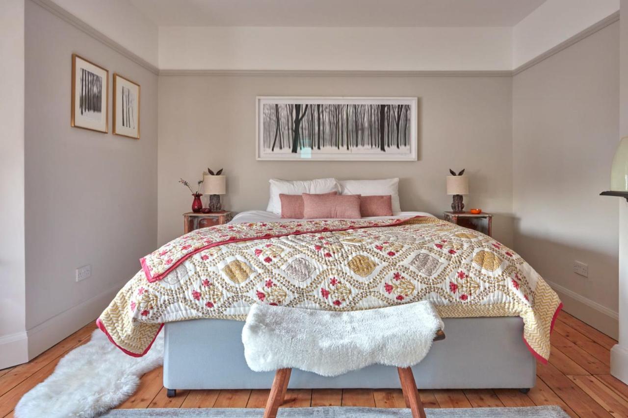 House On Beaconsfield Spacious Seaside Home Perfect For Relaxing With Friends Or Family Deal Kültér fotó